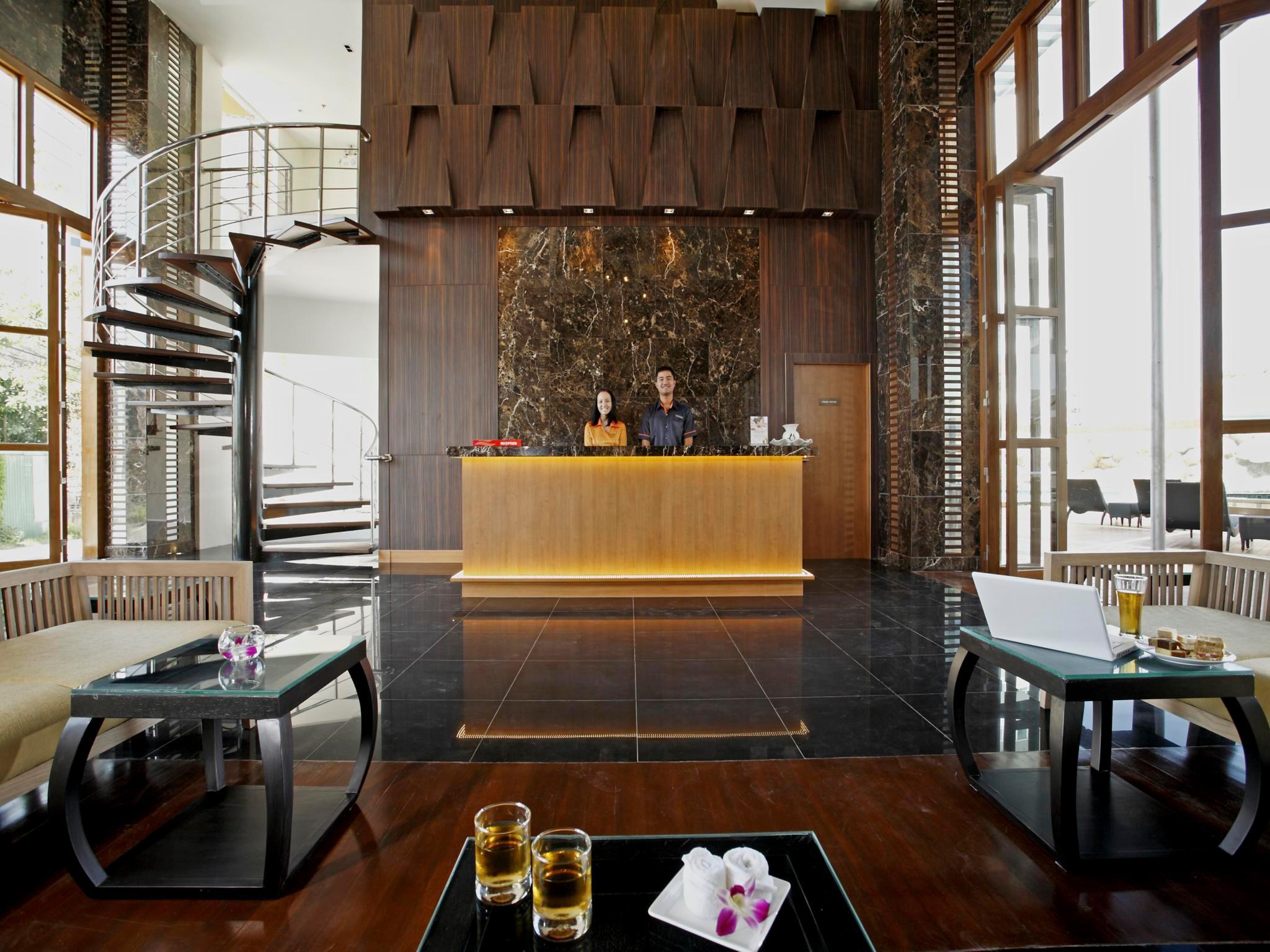 Centara Nova Hotel Pattaya Eksteriør billede